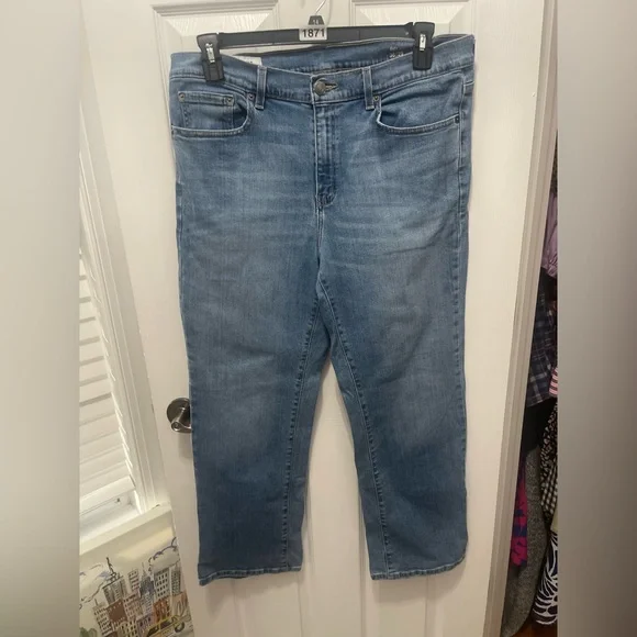 Sonoma Men's Classic Straight Light Blue Jeans - Picture 1 of 13